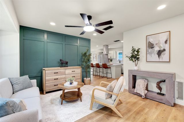 203 Broad Street, Mckinney, TX 75069
