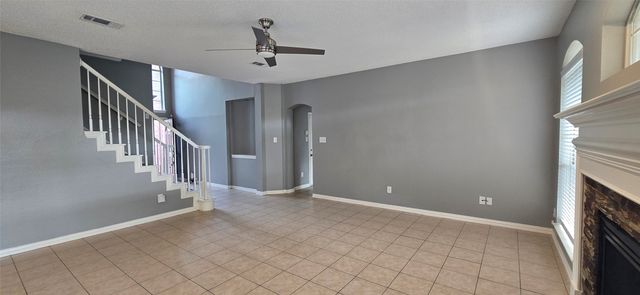 5725 Champion Court, Arlington, TX 76017