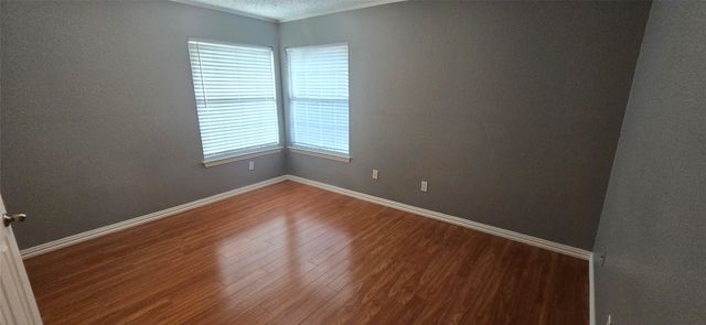 5725 Champion Court, Arlington, TX 76017