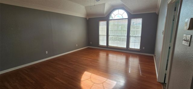 5725 Champion Court, Arlington, TX 76017