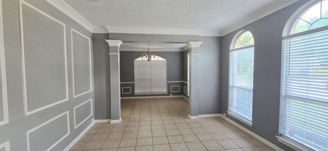 5725 Champion Court, Arlington, TX 76017