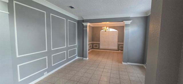 5725 Champion Court, Arlington, TX 76017