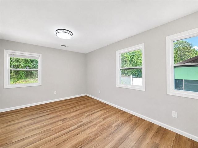 1639 Bridgeport Drive NW, Atlanta, GA 30318