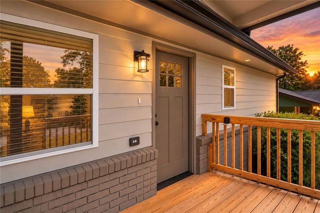 1639 Bridgeport Drive NW, Atlanta, GA 30318