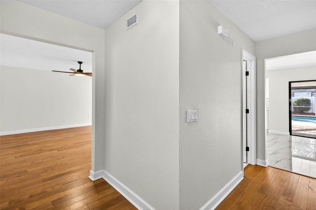 3909 BRAESGATE LANE, Tampa, FL 33624