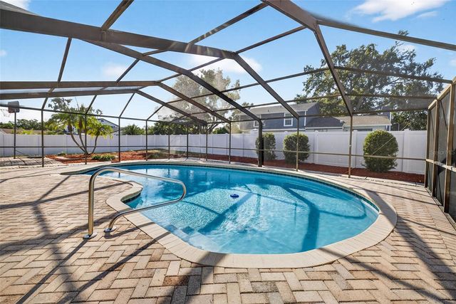 3909 BRAESGATE LANE, Tampa, FL 33624