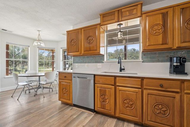 8139 Ozark DR, San Marcos, TX 78666