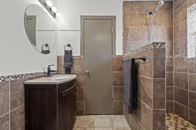 8139 Ozark DR, San Marcos, TX 78666