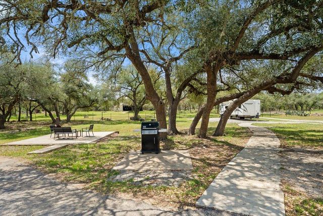 8139 Ozark DR, San Marcos, TX 78666