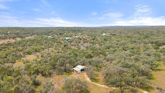 8139 Ozark DR, San Marcos, TX 78666