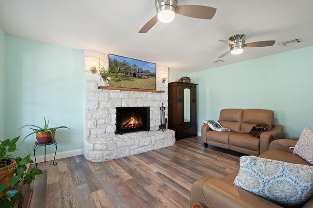 8139 Ozark DR, San Marcos, TX 78666