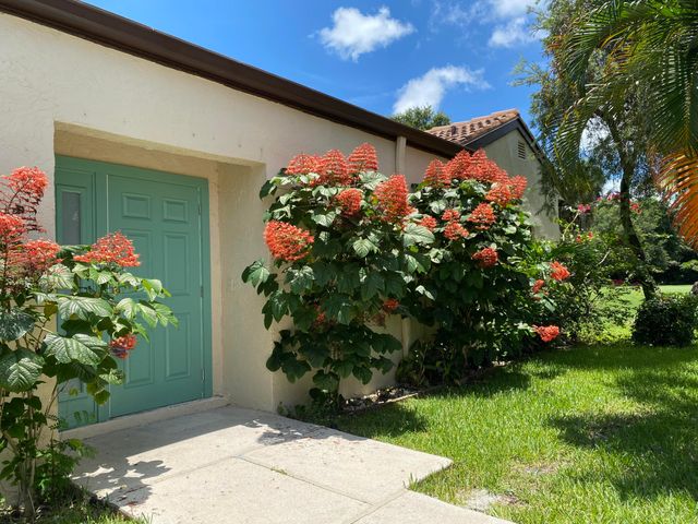 21952 Cypress Drive 40, Boca Raton, FL 33433