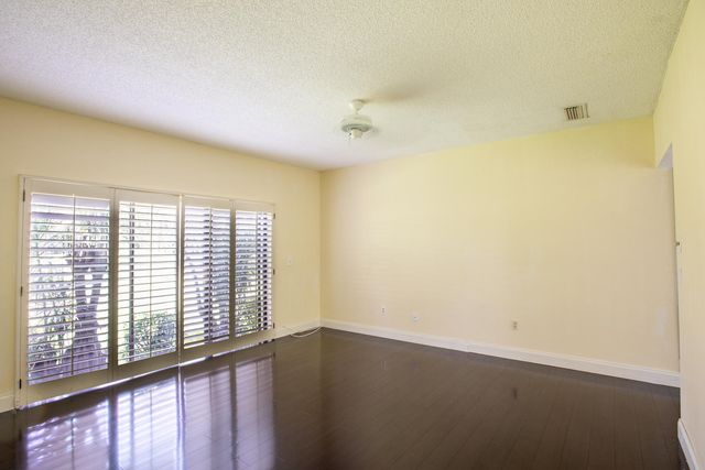 21952 Cypress Drive 40, Boca Raton, FL 33433