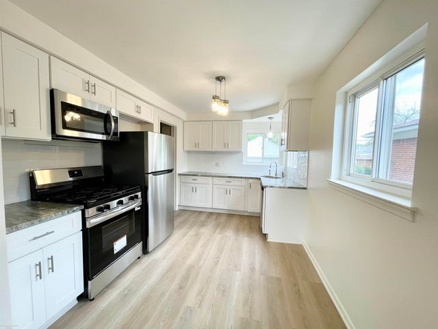 19054 Lister Street, Eastpointe, MI 48021