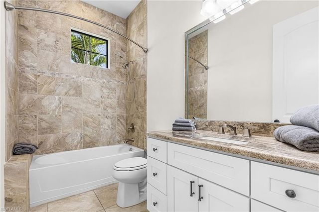 4928 SW 11th PL, Cape Coral, FL 33914