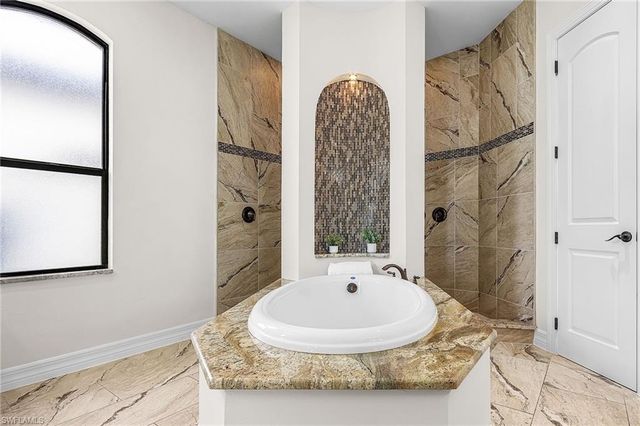 4928 SW 11th PL, Cape Coral, FL 33914