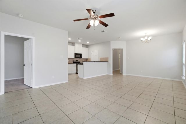 116 Camelot Place Ct, Conroe, TX 77304