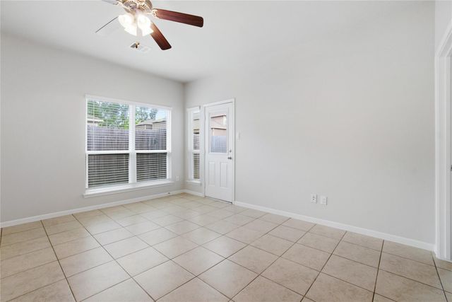 116 Camelot Place Ct, Conroe, TX 77304