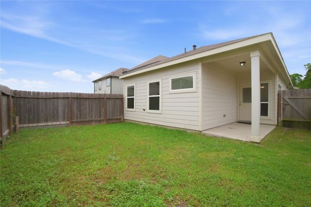 116 Camelot Place Ct, Conroe, TX 77304