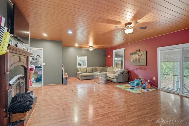 11591 Lower Valley Pike, Medway, OH 45341