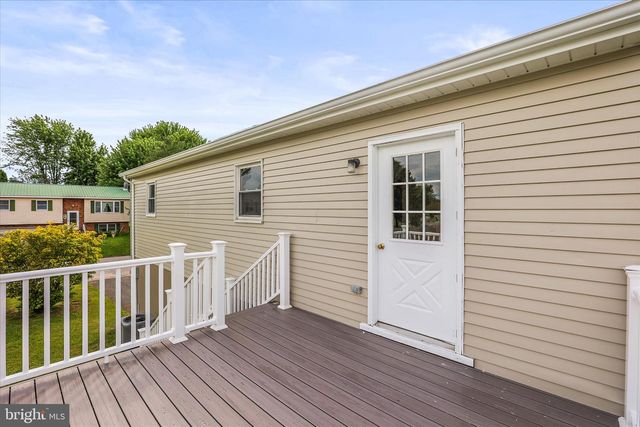 2 CAROLE CT, Gettysburg, PA 17325