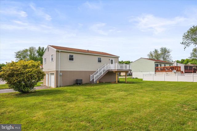2 CAROLE CT, Gettysburg, PA 17325