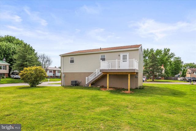 2 CAROLE CT, Gettysburg, PA 17325