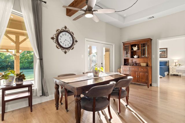 909 Summer Hill Lane, Red Oak, TX 75154
