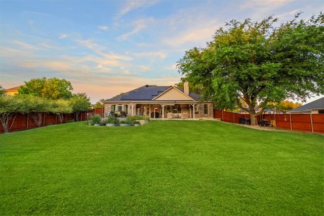 909 Summer Hill Lane, Red Oak, TX 75154