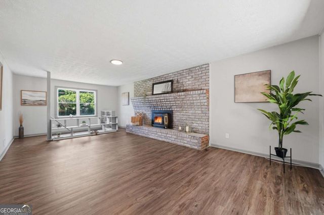 1484 Dupree Road, Woodstock, GA 30189