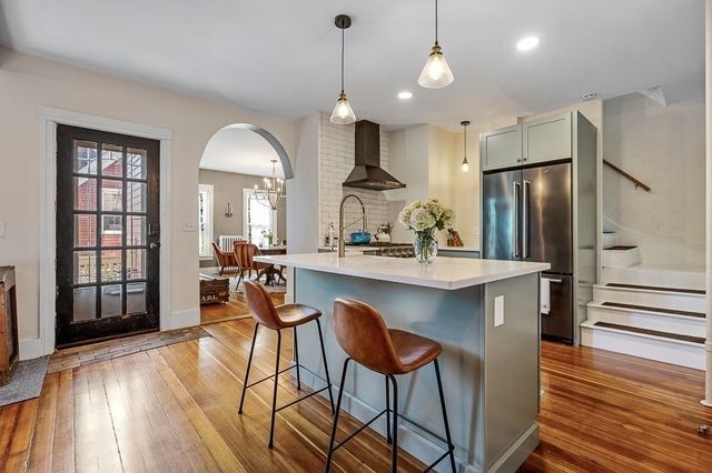2 Oxford Pl, Worcester, MA 01609