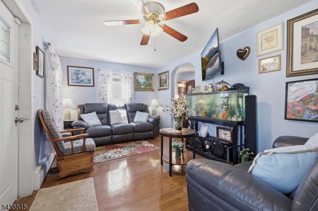 892 Gates St, Phillipsburg Town, NJ 08865