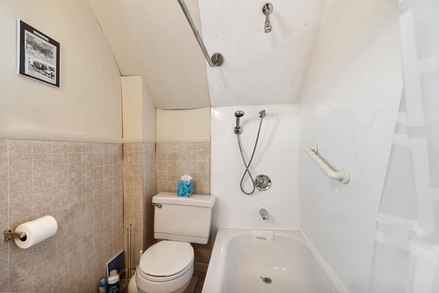 9 Lookout Terrace, Lynn, MA 01902