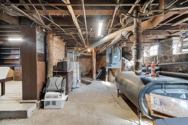 9 Lookout Terrace, Lynn, MA 01902