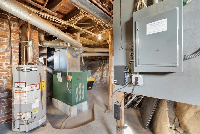 9 Lookout Terrace, Lynn, MA 01902