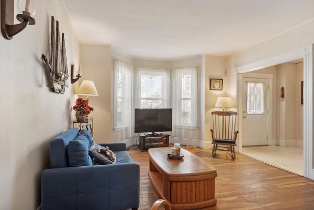 9 Lookout Terrace, Lynn, MA 01902