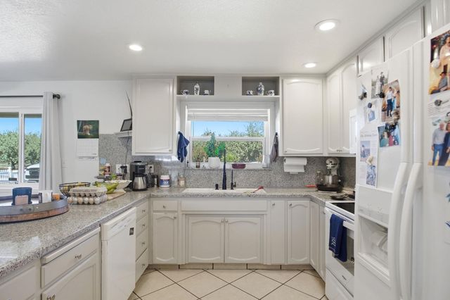 3015 S Waring Rd, Denair, CA 95316