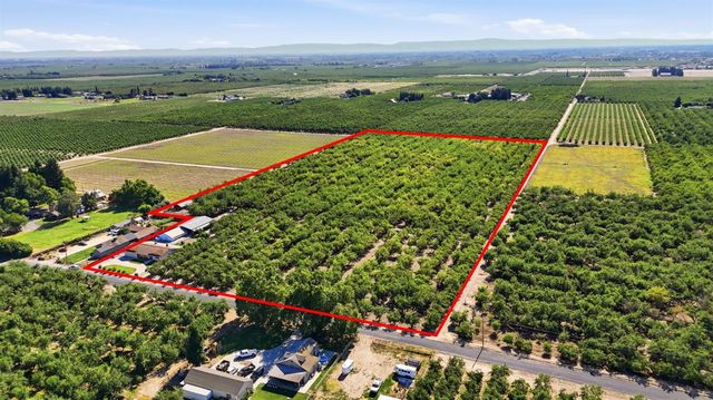 3015 S Waring Rd, Denair, CA 95316