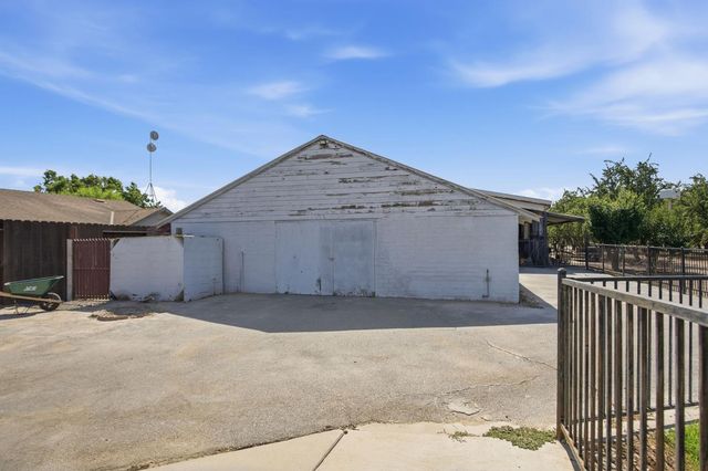 3015 S Waring Rd, Denair, CA 95316