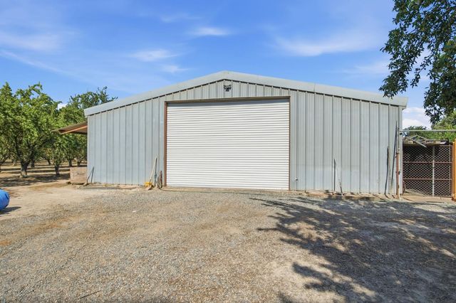 3015 S Waring Rd, Denair, CA 95316