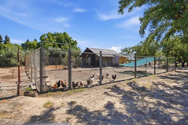 3015 S Waring Rd, Denair, CA 95316