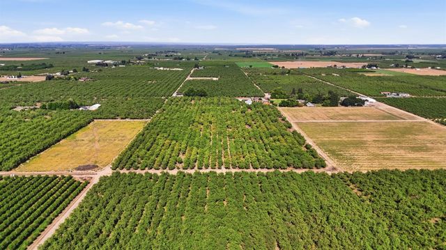 3015 S Waring Rd, Denair, CA 95316