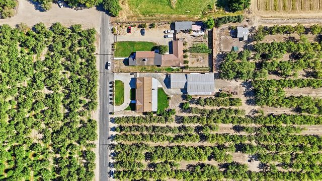 3015 S Waring Rd, Denair, CA 95316