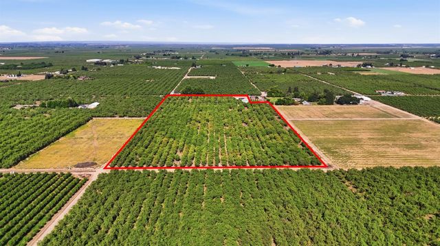 3015 S Waring Rd, Denair, CA 95316