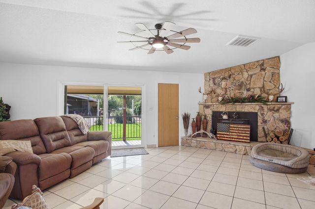 3015 S Waring Rd, Denair, CA 95316
