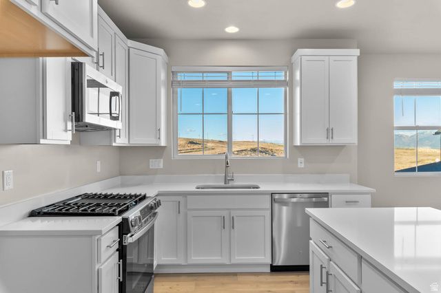 7034 W HIDDEN WAY, West Jordan, UT 84081