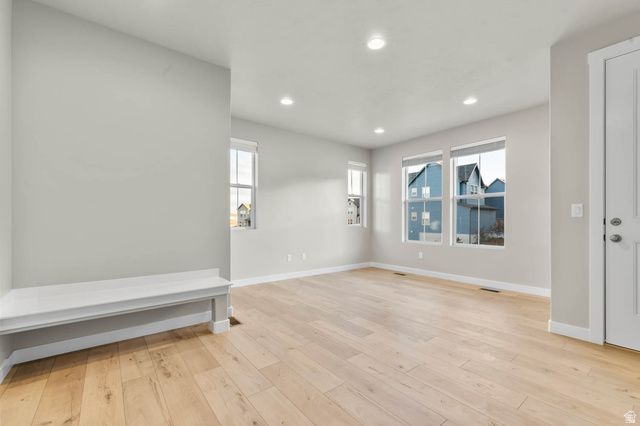 7034 W HIDDEN WAY, West Jordan, UT 84081