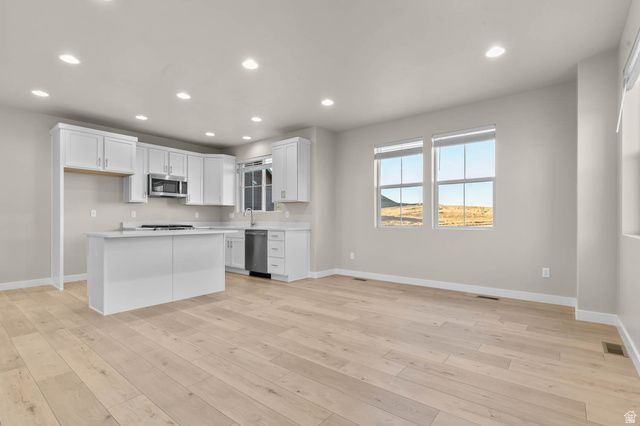 7034 W HIDDEN WAY, West Jordan, UT 84081