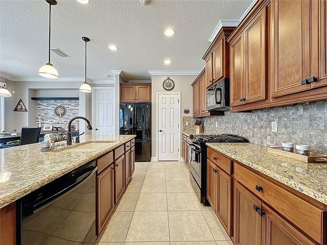 83 BAYOU BEND ROAD, Groveland, FL 34736