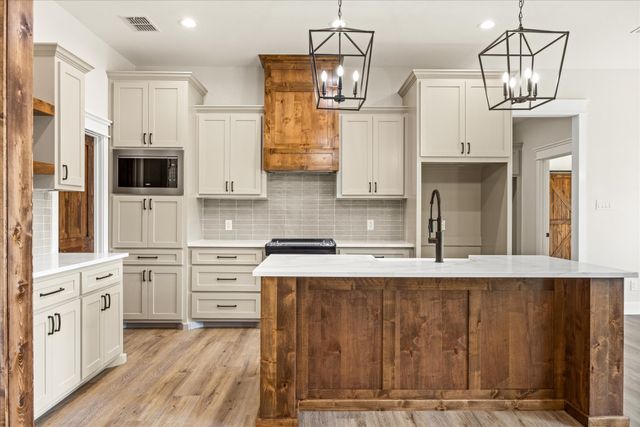 410 Hidden Lake, Bluff Dale, TX 76433